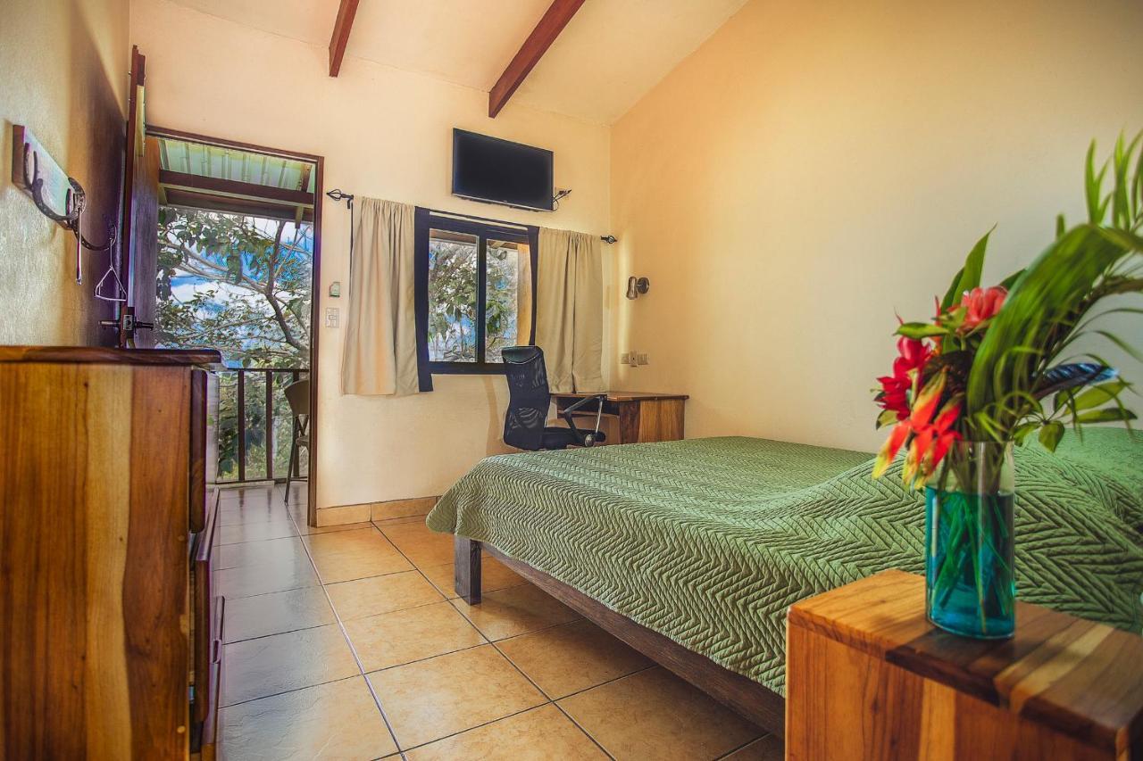 Hotel La Hacienda Quesada  外观 照片