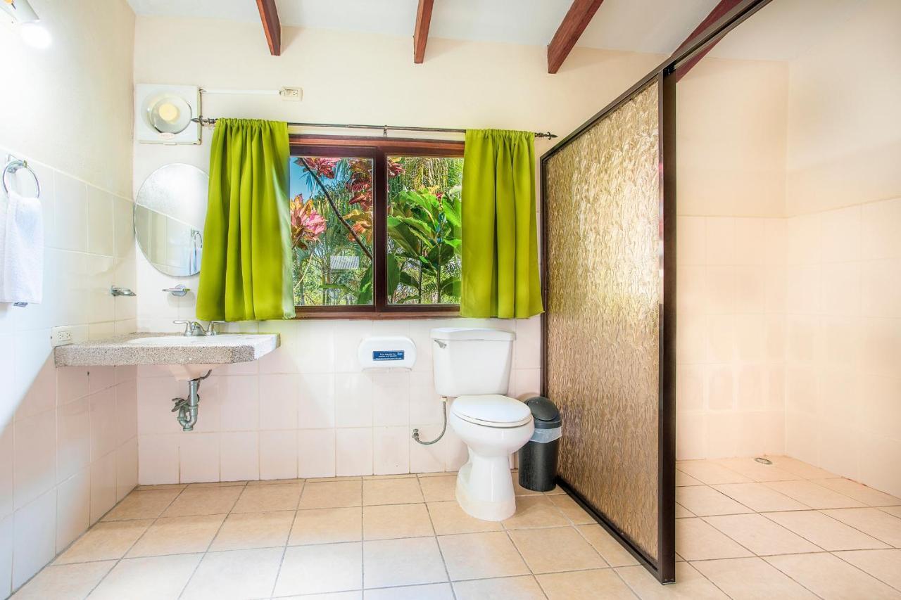 Hotel La Hacienda Quesada  外观 照片