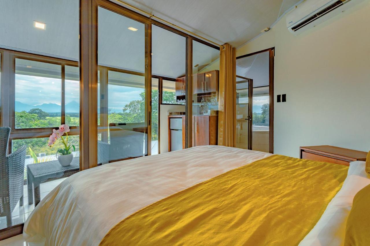 Hotel La Hacienda Quesada  外观 照片
