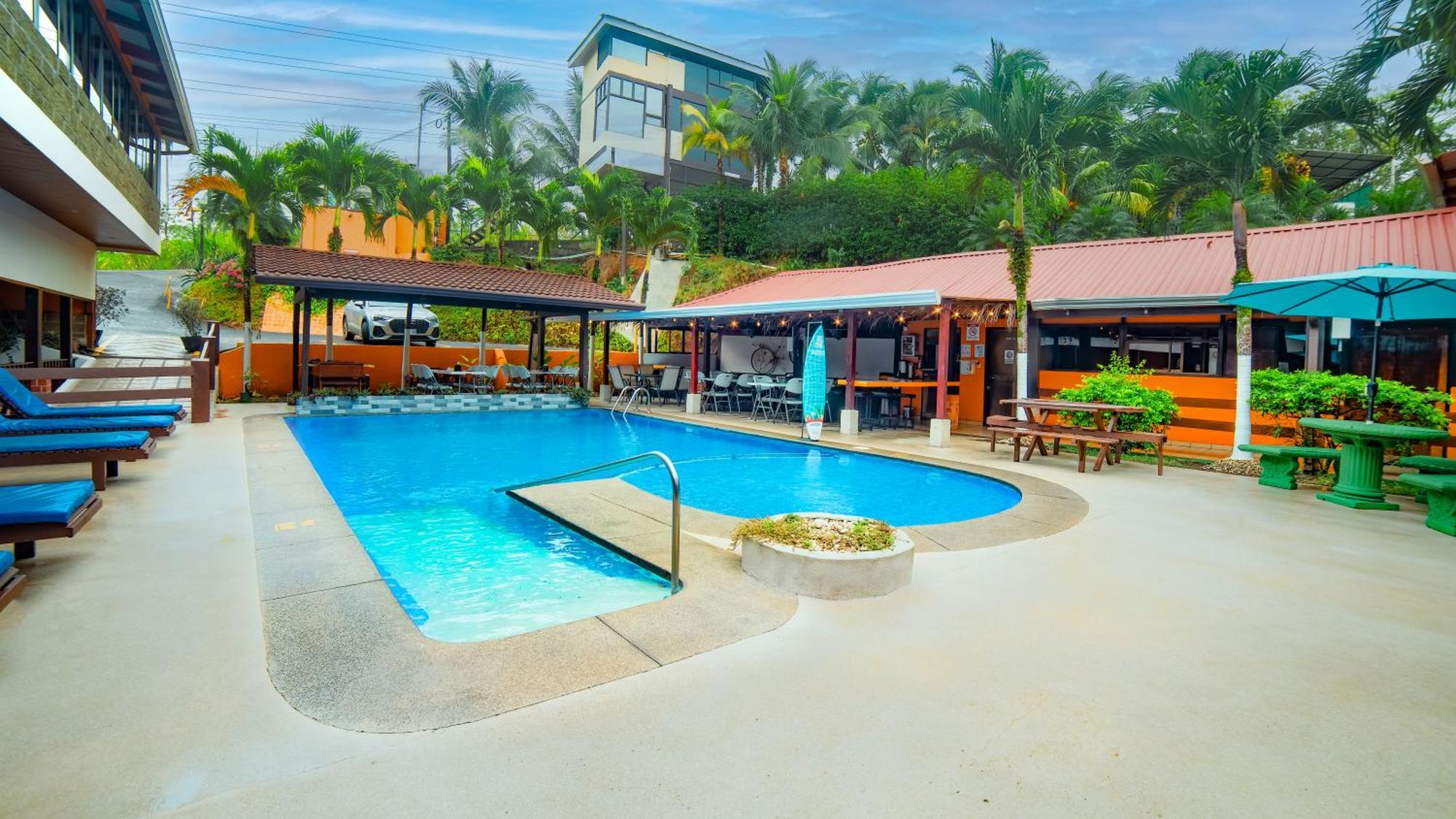 Hotel La Hacienda Quesada  外观 照片