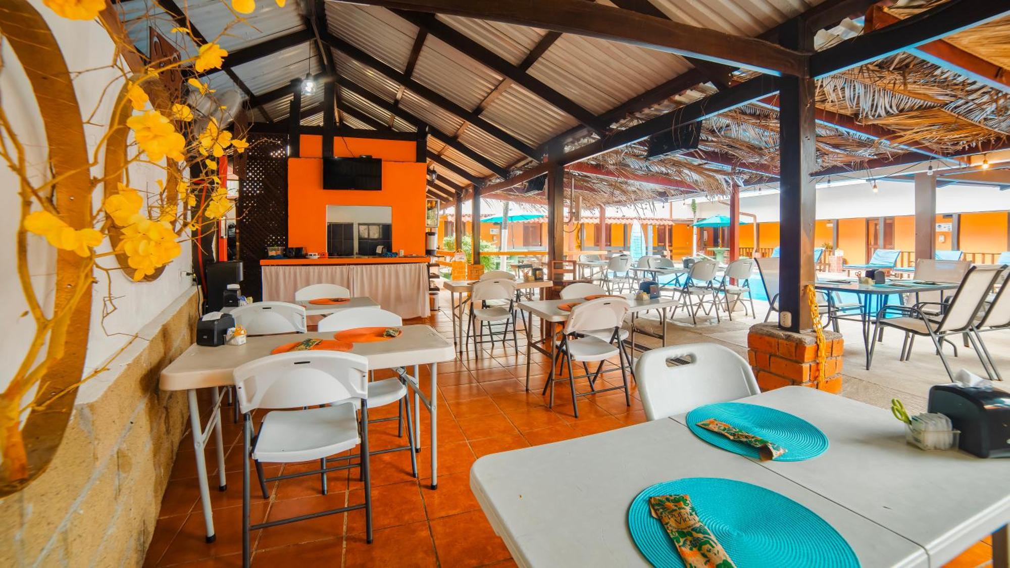 Hotel La Hacienda Quesada  外观 照片