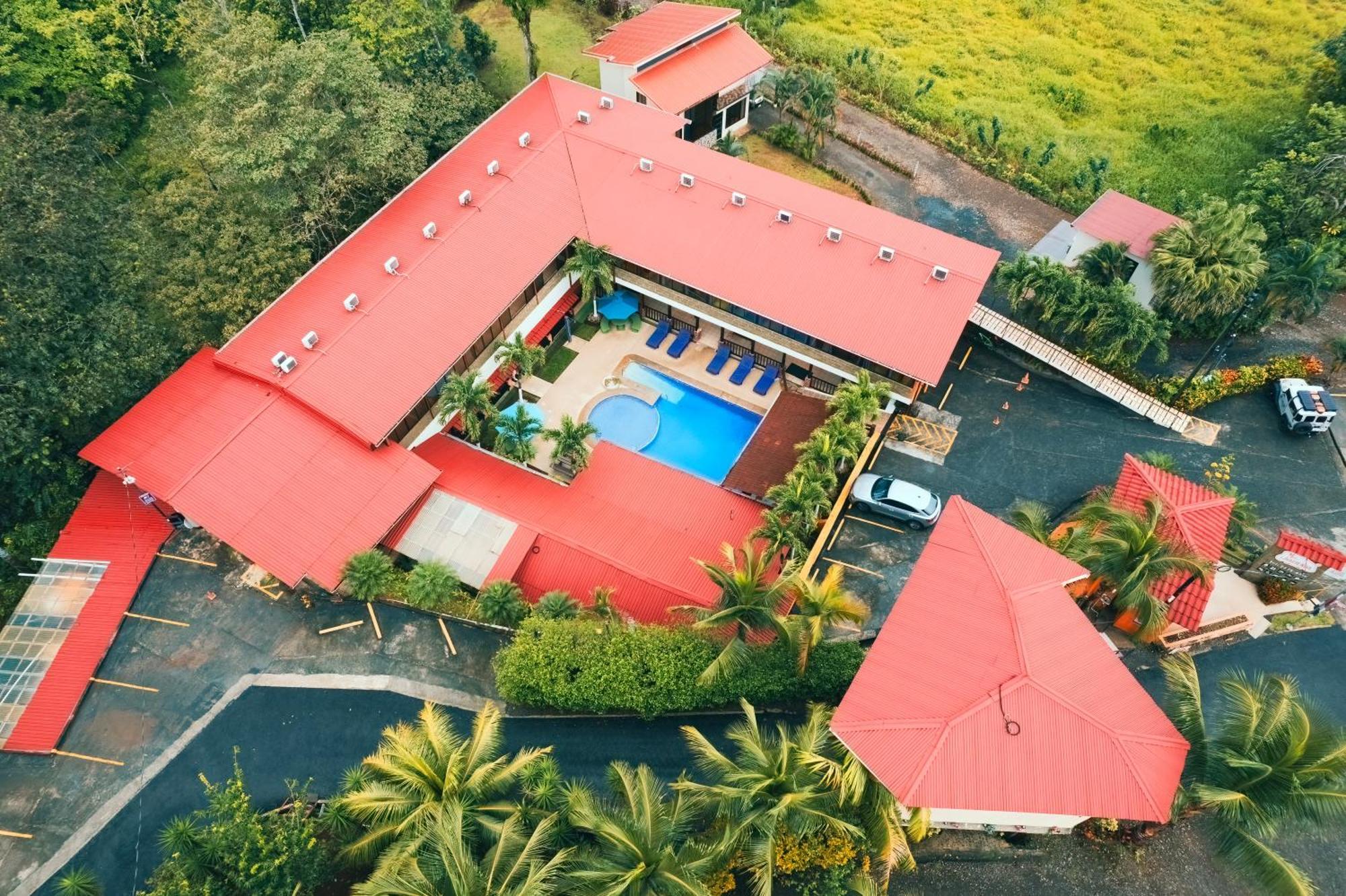 Hotel La Hacienda Quesada  外观 照片
