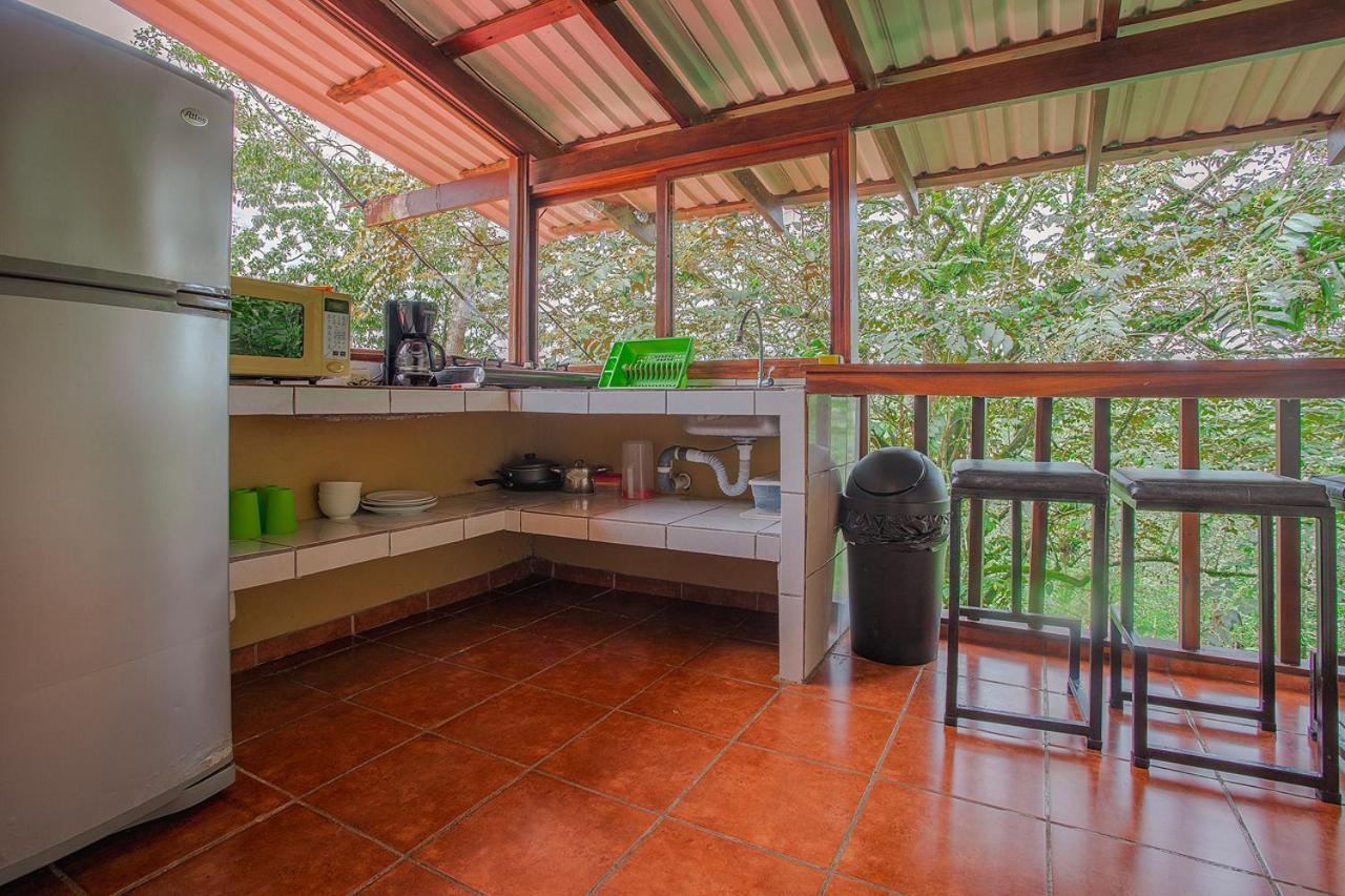 Hotel La Hacienda Quesada  外观 照片